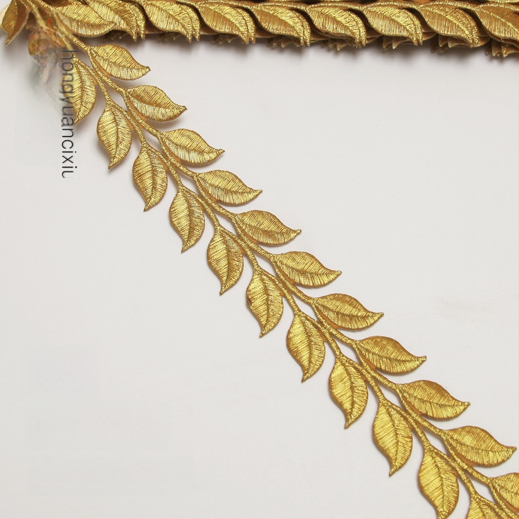 Бродирана дантела за костюми – прежда за бродиране, модел на древни костюми, подходяща за шапки, дрехи и домашен декор