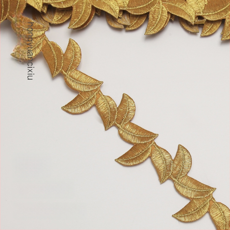 Бродирана дантела за костюми – прежда за бродиране, модел на древни костюми, подходяща за шапки, дрехи и домашен декор