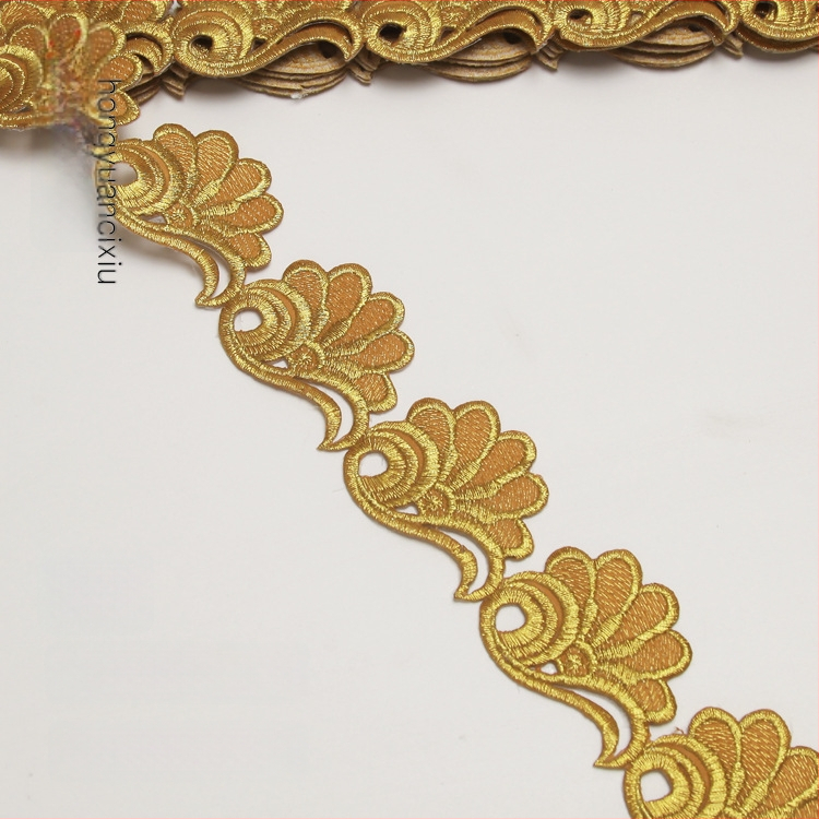 Бродирана дантела за костюми – прежда за бродиране, модел на древни костюми, подходяща за шапки, дрехи и домашен декор