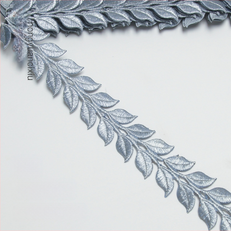 Бродирана дантела за костюми – прежда за бродиране, модел на древни костюми, подходяща за шапки, дрехи и домашен декор