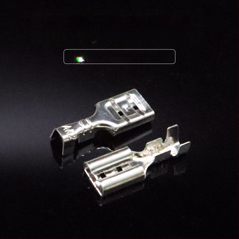 Slot Link LED ligzdas/savienotājs plug/socket, modelis 1, kontakti no cinka pārklāta vara, izolācijas korpuss