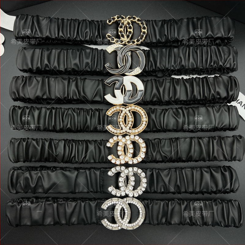 Női elasztikus öv kristályos csattal, ötvözetből készült, műbőr, gombos záródás, elektroplattolt felület, üzleti elegáns, sokoldalú stílus