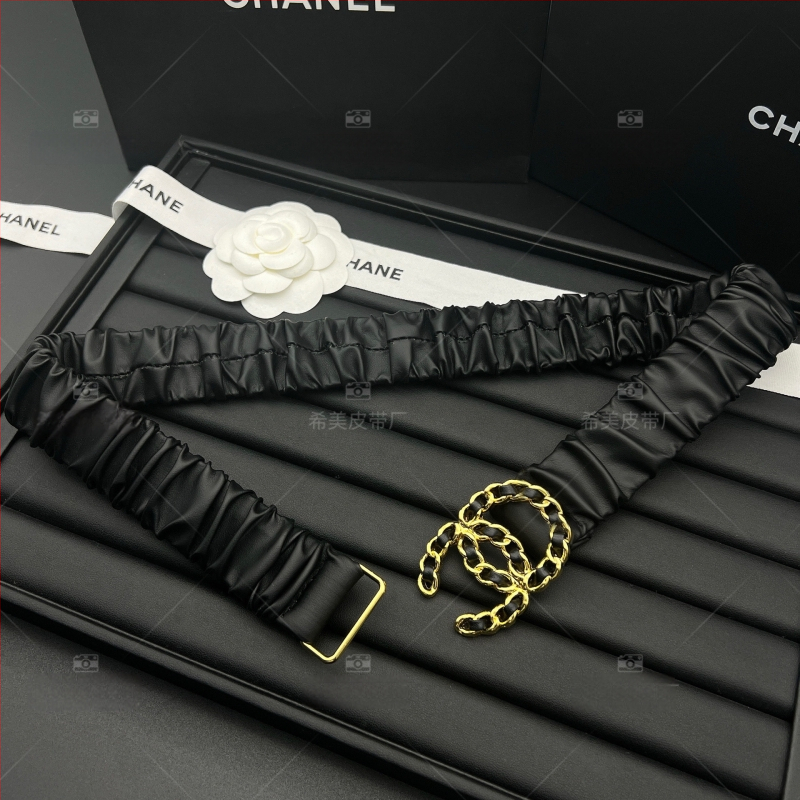 Női elasztikus öv kristályos csattal, ötvözetből készült, műbőr, gombos záródás, elektroplattolt felület, üzleti elegáns, sokoldalú stílus