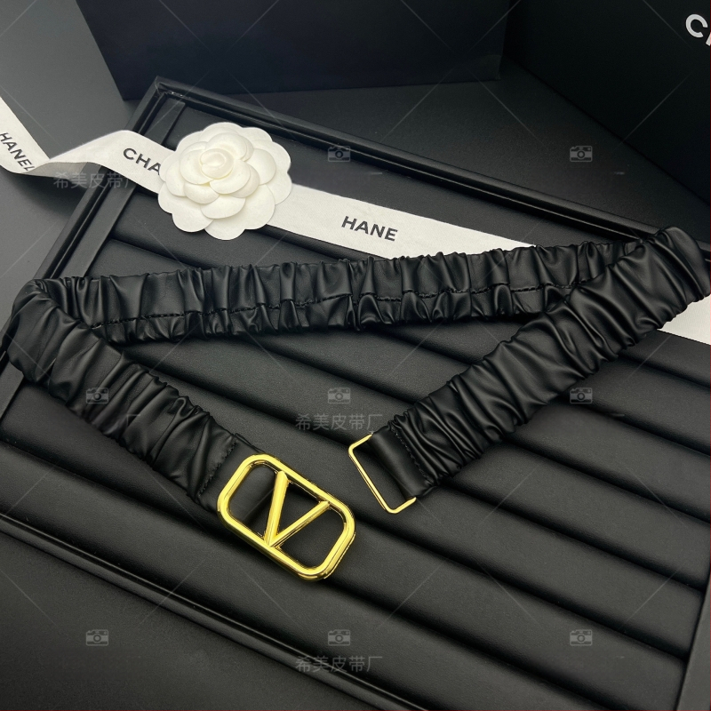 Női elasztikus öv kristályos csattal, ötvözetből készült, műbőr, gombos záródás, elektroplattolt felület, üzleti elegáns, sokoldalú stílus