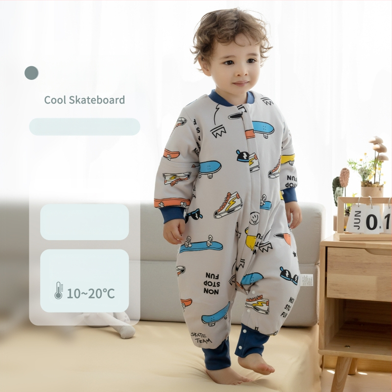 1–3 éves gyermekek számára hálózsák, vastag pamut anyag 95%+, belső rész pamut 95%+, töltet poliészter, levehető ujjak, rajzfilm mintázat, téli, tavaszi és őszi időszakra