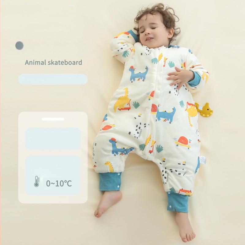 1–3 éves gyermekek számára hálózsák, vastag pamut anyag 95%+, belső rész pamut 95%+, töltet poliészter, levehető ujjak, rajzfilm mintázat, téli, tavaszi és őszi időszakra