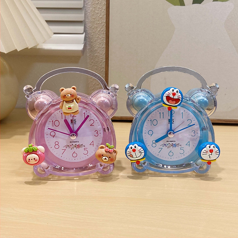 Íróasztali óra éjjeli fény funkcióval — Gyerekeknek szóló rajzfilm dizájn, műanyag tok és számlap, külső tápegység