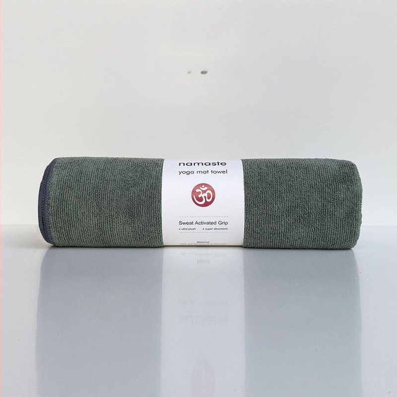 Joga kilimėlio rankšluostis – neslidus, sugeria prakaitą, greitai džiūsta, galima skalbti mašinoje