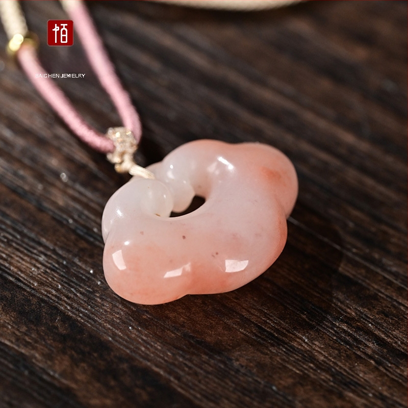 Dabas jads kulons, ģeometriska forma, slīpēts un polēts