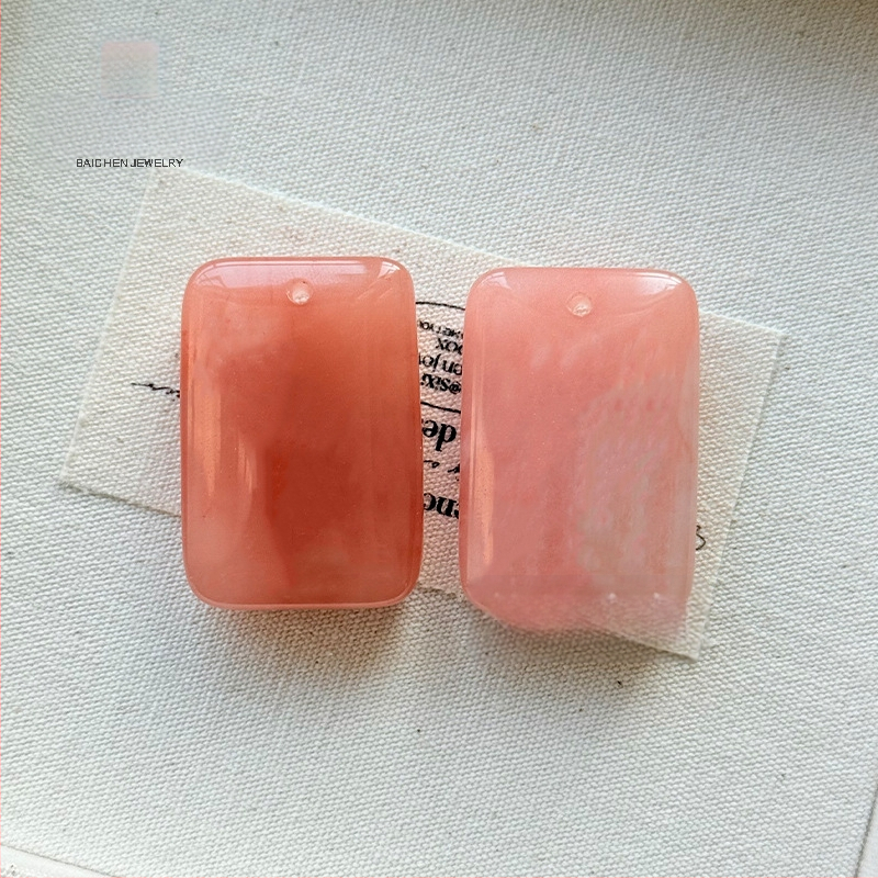 Dabas jads kulons, ģeometriska forma, slīpēts un polēts