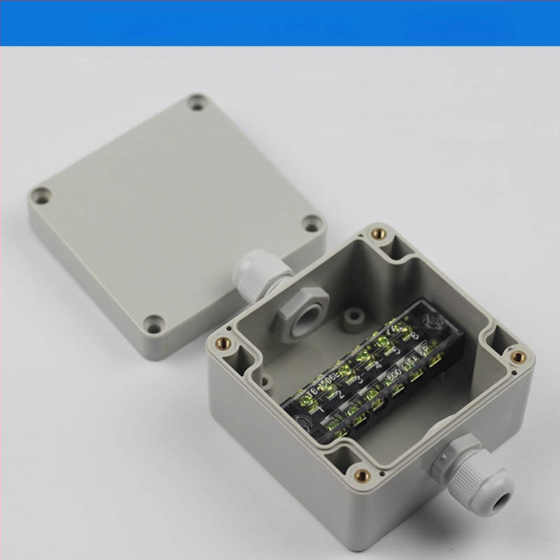 Plastikust välistingimustes kasutatav veekindel ühenduskast terminaliga, kabelite läbiviimiseks, montaaži kinnitustega, ABS