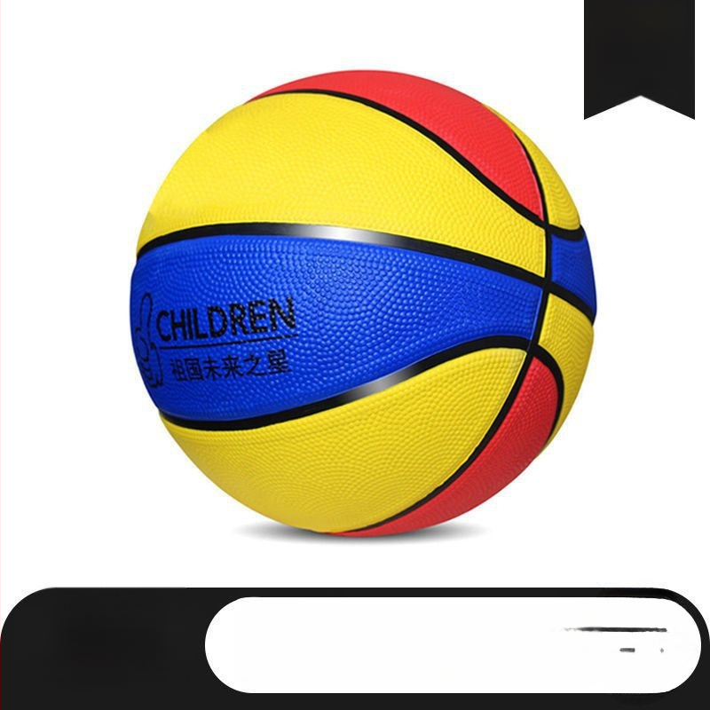 Krepšinio kamuolys iš sintetinės gumos, atsparus dilimui