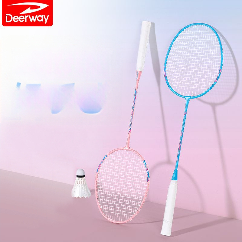 Delhui badminton raketės rinkinys – 2 raketės, svoris 75–79 g, rėmo medžiaga geležies lydinys, rankenos storis G4, tiesi raketė, įtraukta 3 kamuoliukai