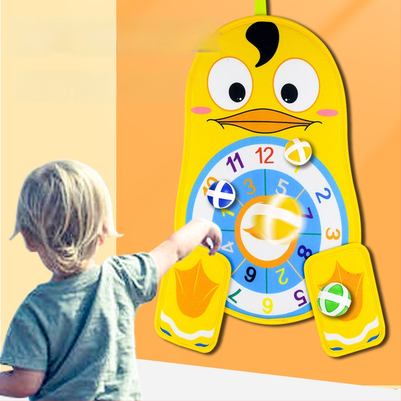 Visklemäng lipilise sihtkolliga pall ja imav tahvel — Qi Xiaonan; materjal: karvane kangas; vanusgrupp: 4–6 aastat