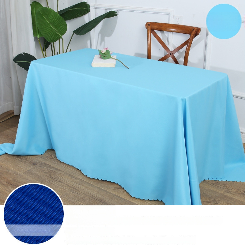 Stolnjak, 70% poliester / 30% pamuk, pravokutnog oblika, protuklizni, otporan na habanje, otporan na prašinu, otporan na ulja, toplinska izolacija, za hotele