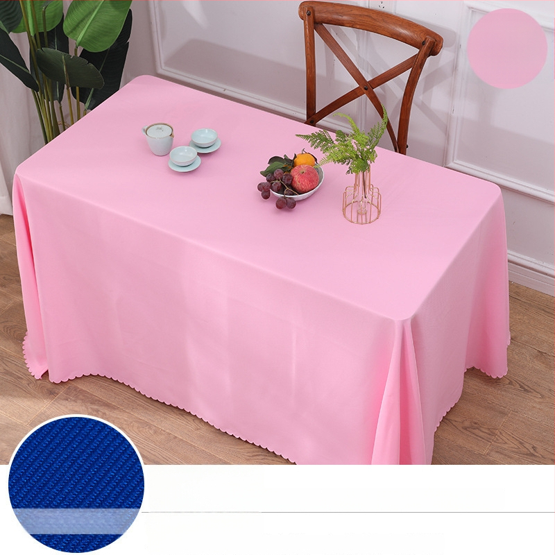 Stolnjak, 70% poliester / 30% pamuk, pravokutnog oblika, protuklizni, otporan na habanje, otporan na prašinu, otporan na ulja, toplinska izolacija, za hotele