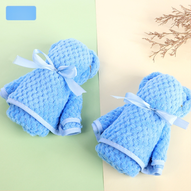 Mackó formájú korall velúr törölköző ajándékdobozban, esküvői kiadás, vastagabb nedvszívó, logónyomás elérhető