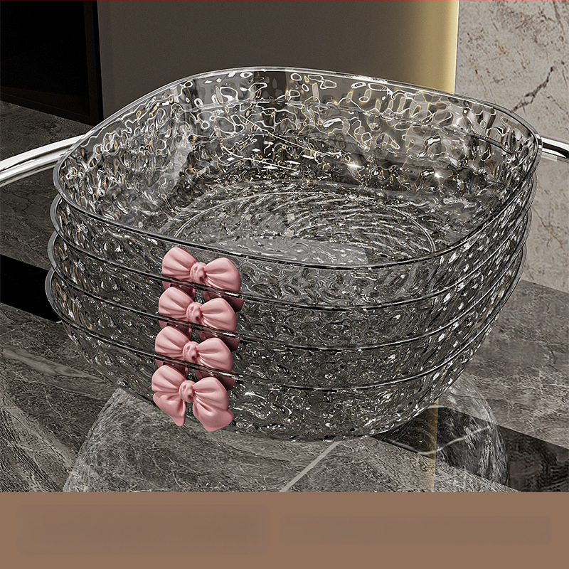 Műanyag gyümölcstál kalapált textúrával és pillangócsomó mintával, könnyed luxus retro stílus