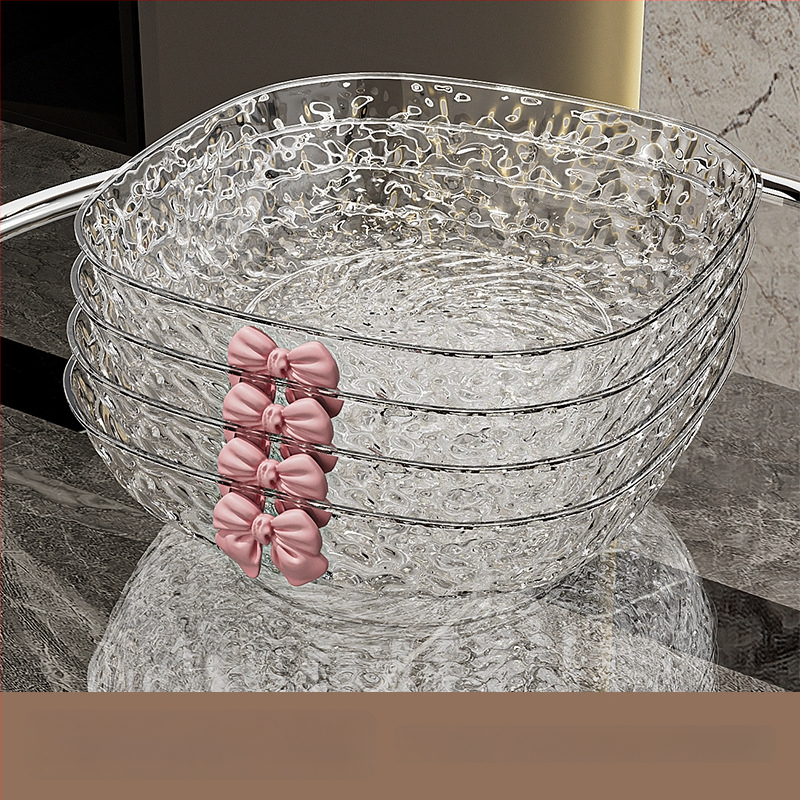 Műanyag gyümölcstál kalapált textúrával és pillangócsomó mintával, könnyed luxus retro stílus