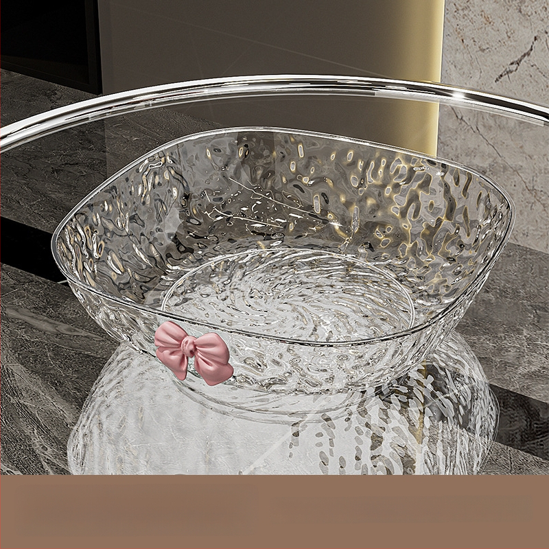 Műanyag gyümölcstál kalapált textúrával és pillangócsomó mintával, könnyed luxus retro stílus