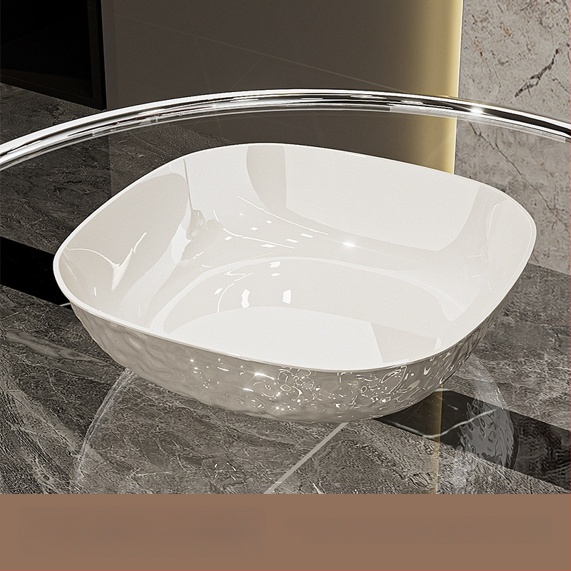 Műanyag gyümölcstál kalapált textúrával és pillangócsomó mintával, könnyed luxus retro stílus