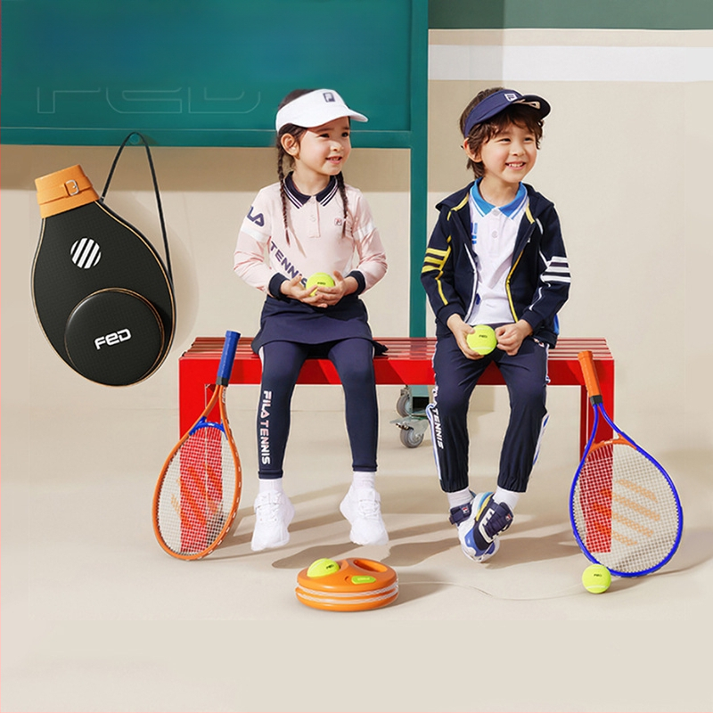 FED teniso raketė su aliuminio lydinio rėmu, nailono stygos, tiesus smūgis, svoris 95–100 g, rankenos G2