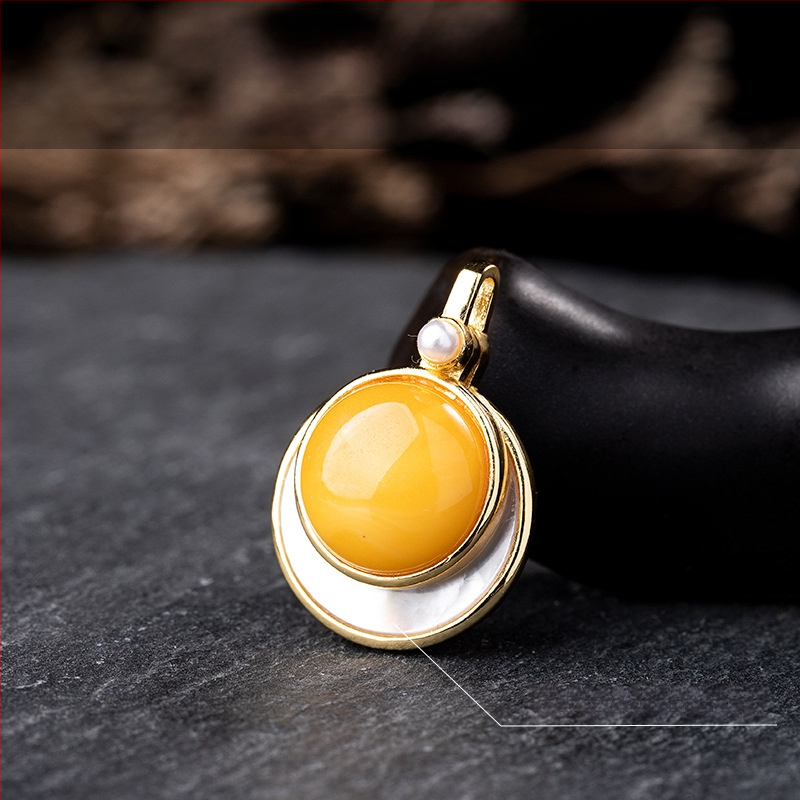 Vėrinys su gintaro pakabuku, geometrinis dizainas, S925 sidabro įdėklas, Xingyu Jewelry, lengvas prabangos stilius