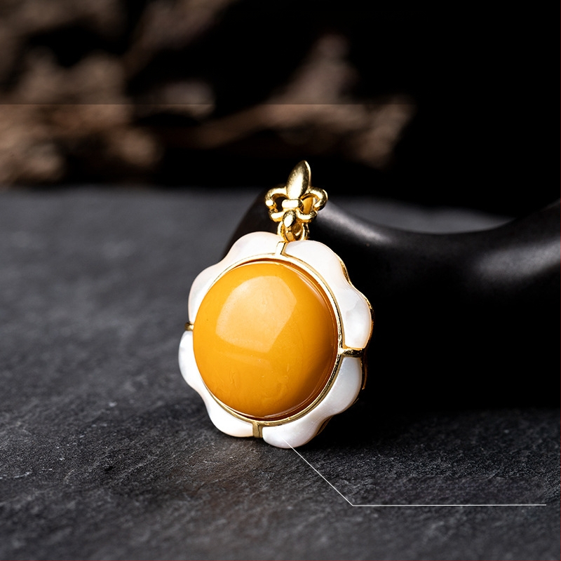 Vėrinys su gintaro pakabuku, geometrinis dizainas, S925 sidabro įdėklas, Xingyu Jewelry, lengvas prabangos stilius