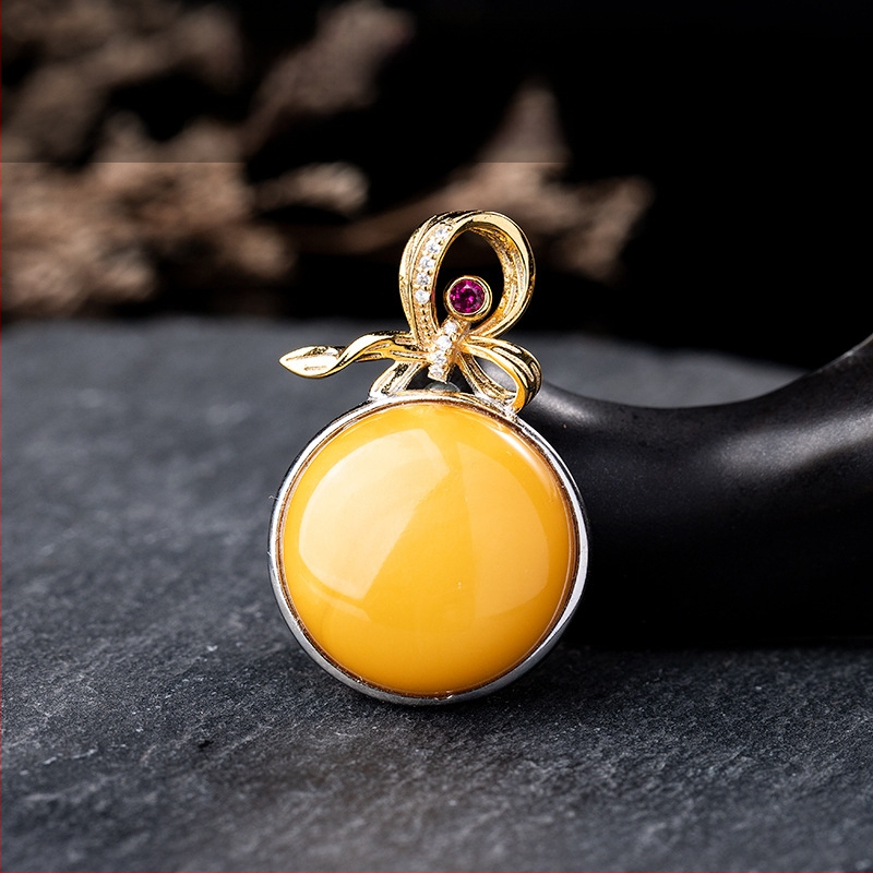 Vėrinys su gintaro pakabuku, geometrinis dizainas, S925 sidabro įdėklas, Xingyu Jewelry, lengvas prabangos stilius