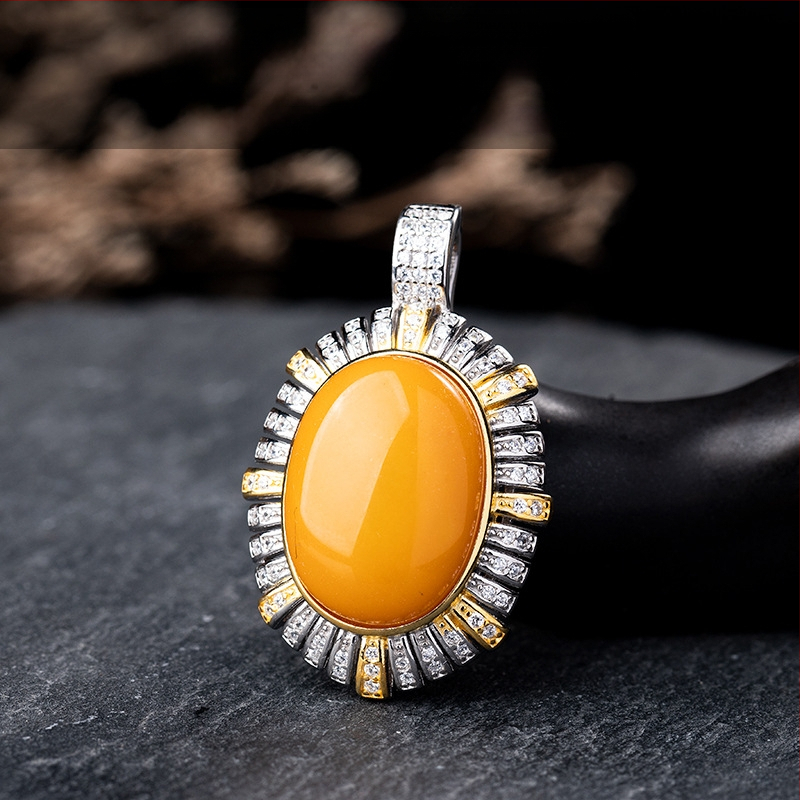 Vėrinys su gintaro pakabuku, geometrinis dizainas, S925 sidabro įdėklas, Xingyu Jewelry, lengvas prabangos stilius