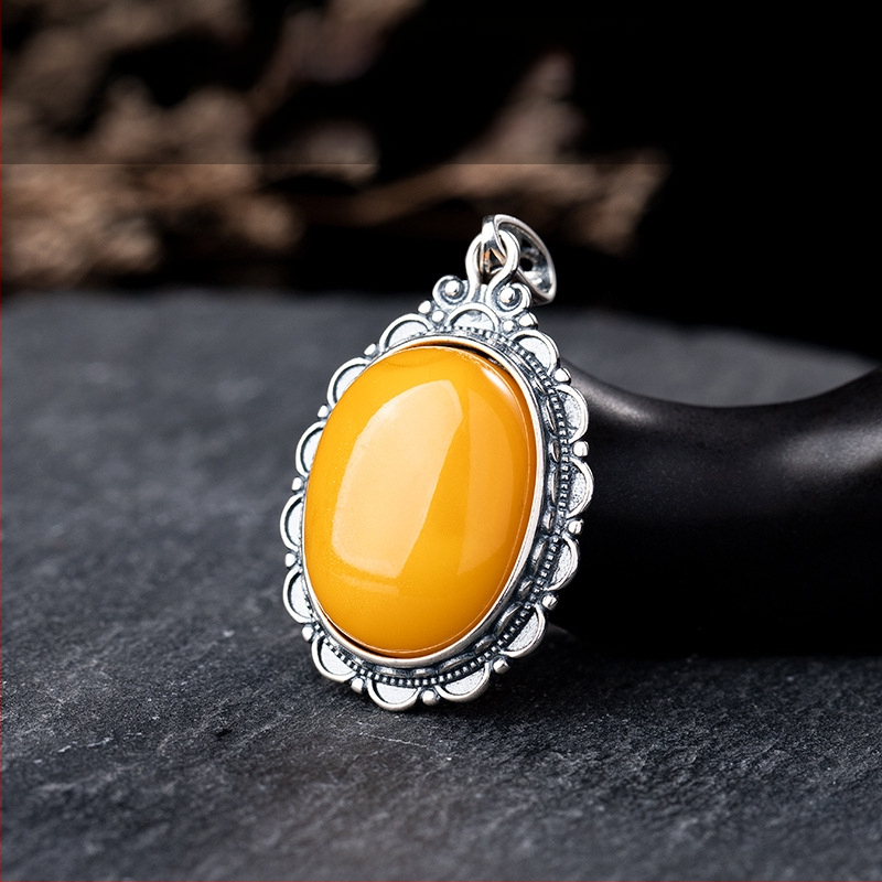 Vėrinys su gintaro pakabuku, geometrinis dizainas, S925 sidabro įdėklas, Xingyu Jewelry, lengvas prabangos stilius