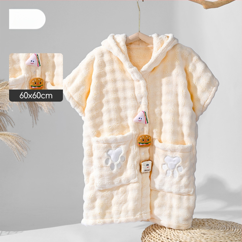 Vaikų nešiojamas vonios chalatas iš coral fleece, sugeria vandenį ir greitai džiūsta, audinio svoris 100–120 g/m², tinkamas plaukiojimui ir maudynėms