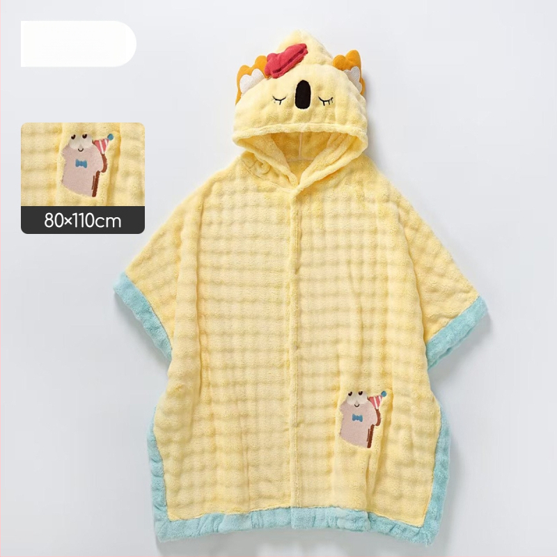 Vaikų nešiojamas vonios chalatas iš coral fleece, sugeria vandenį ir greitai džiūsta, audinio svoris 100–120 g/m², tinkamas plaukiojimui ir maudynėms