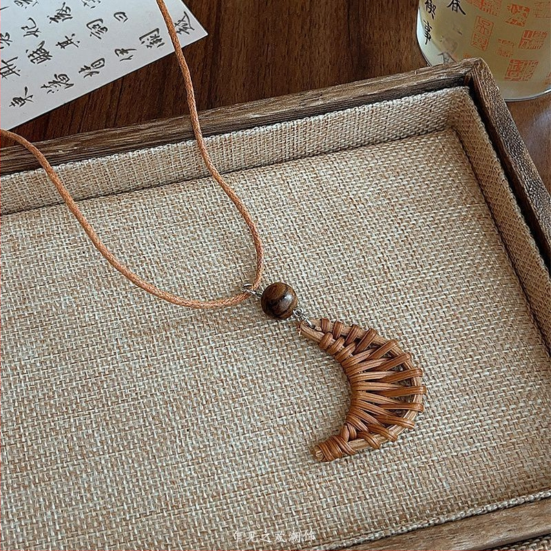 Ilga sieviešu kaklarota ar ģeometrisku piekari, korejiešu stila, cinka sakausējums, pavasaris 2025