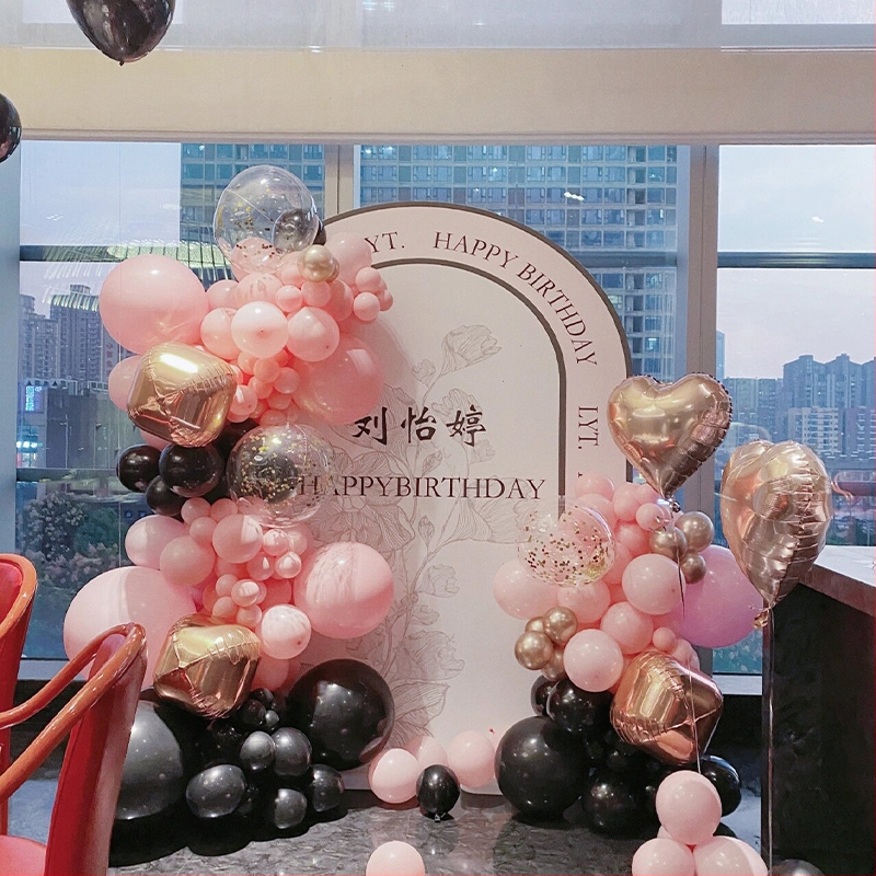 Pritaikytas KT plokštės fono rinkinys 18-ojo gimtadienio šventei su balionais