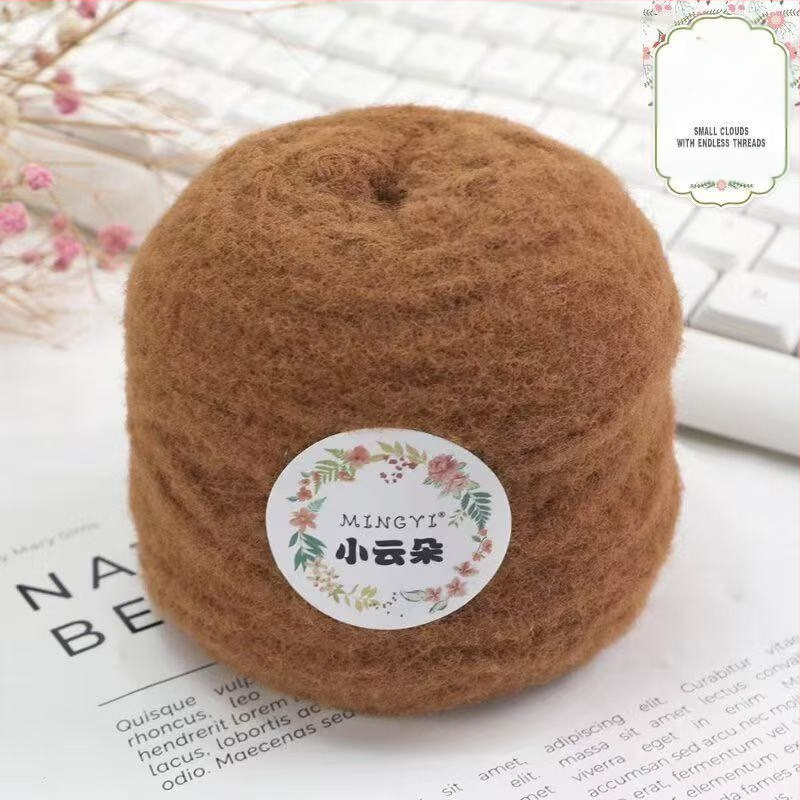 6-szálas Marshmallow mousse fonal horgoláshoz és kézi kötéshez — semi-worsted, felhő-szerű textúra tejwafla