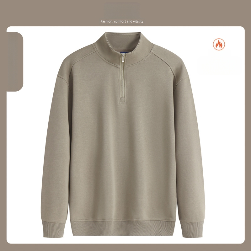 Sīvīters ar stāvā apkakle un pusatvēruma rāvējslēdzēju, logotipa apdruka, kokvilnas maisījuma audums, brīvs piegriezums