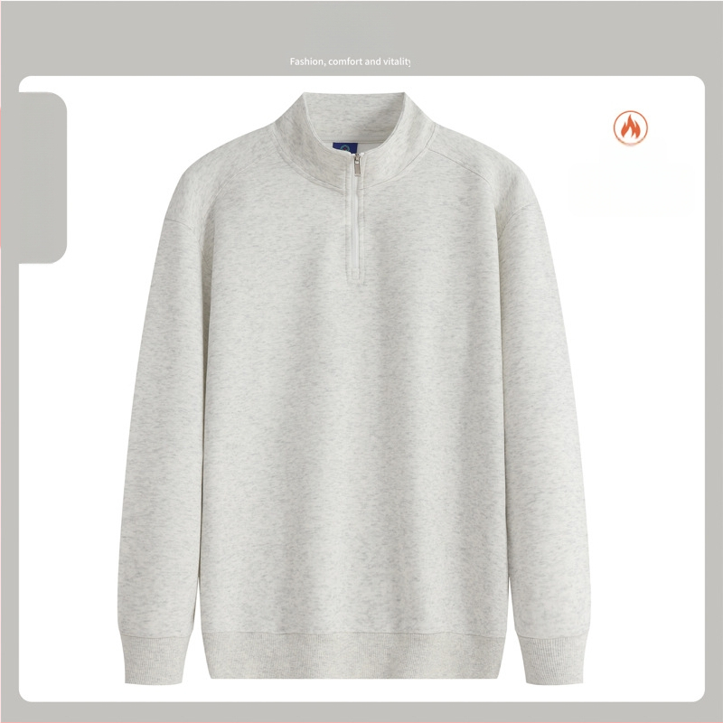 Sīvīters ar stāvā apkakle un pusatvēruma rāvējslēdzēju, logotipa apdruka, kokvilnas maisījuma audums, brīvs piegriezums