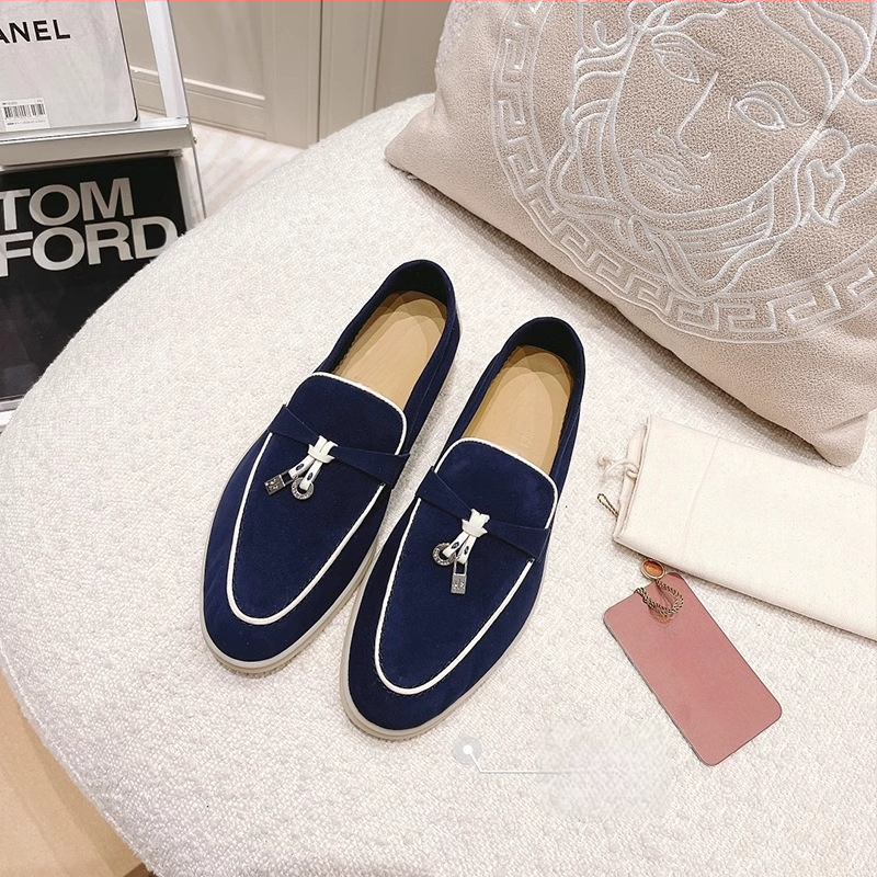 Moteriški loaferiai iš avių odos, vidinė įdėkla iš avies vilnos, gumos padas, apvali nosis, žemas kulnas 1–3 cm