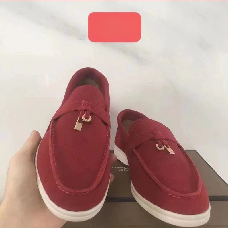 Unisex suede loaferiai, slip-on, apvali nosis, avies odos viršus, gumos padas