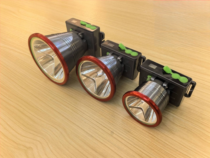 LED φακός κεφαλής με ζώνη για το κεφάλι, επαναφορτιζόμενος, διάρκεια λειτουργίας 8–9 ωρών, αδιάβροχος (45 γρ.)