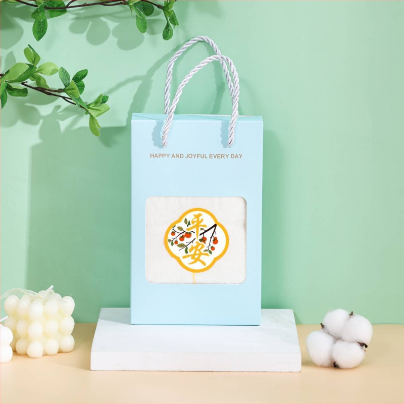 Koszorúslányoknak szóló két darabos hímzett törölköző szett; 260 g korall fleece fonal; hímzés és hajtás; testreszabás elérhető