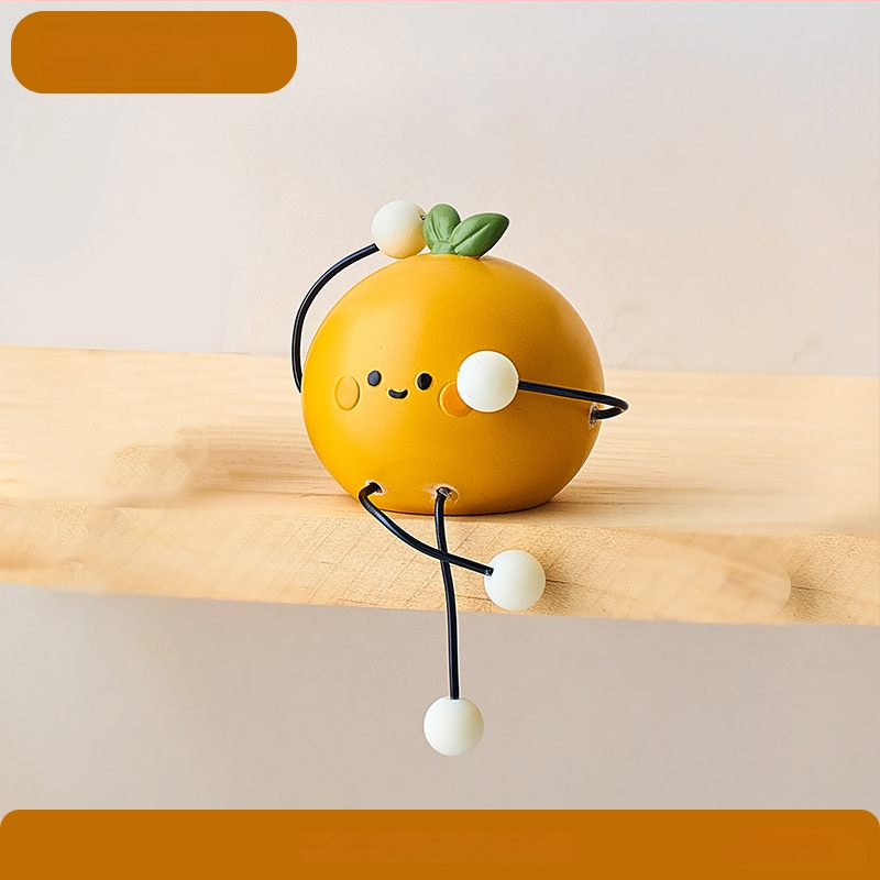 Μικρή διακοσμητική κούκλα από ρητίνη για οικιακό γραφείο — χαρακτική και λεία επεξεργασία, δώρο γενεθλίων