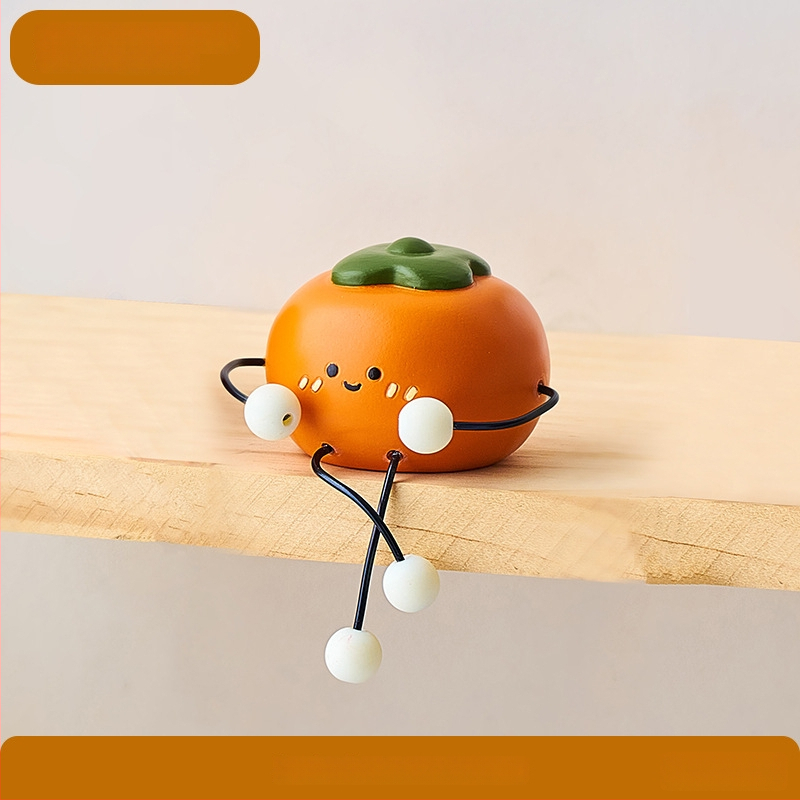 Μικρή διακοσμητική κούκλα από ρητίνη για οικιακό γραφείο — χαρακτική και λεία επεξεργασία, δώρο γενεθλίων