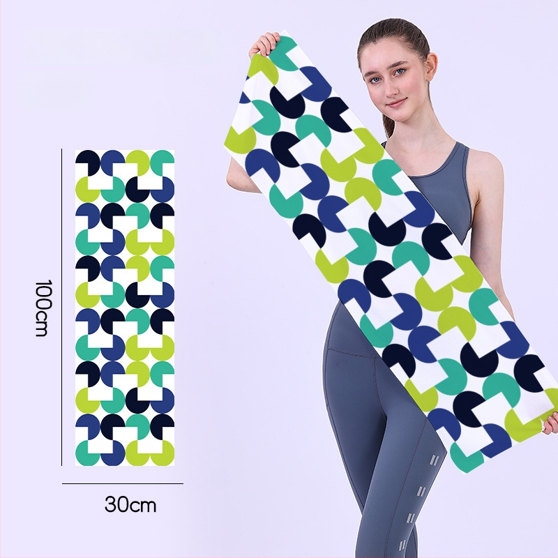 Gyorsan száradó sporttörölköző, kétoldali velúr felület, testreszabható logóval, könnyű (<50 g), nedvszívó