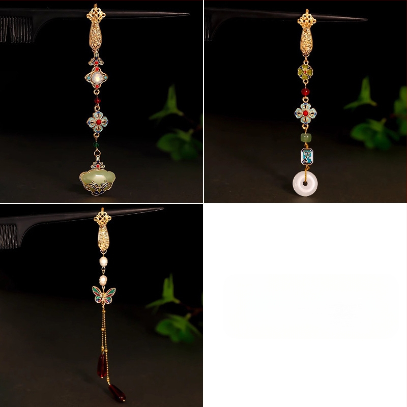 Lydinio segė kinų stiliaus su daugybe formų (širdis, gėlė, mazgas, rombas, geometrijos formos); dekoratyvus dėvėjimas, dviguba funkcija kaip pakabukas.