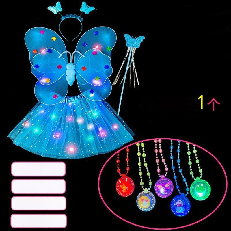 Mergaičių švytintys drugelių sparnai — audinys, animacinis stilius, sceninis rekvizitas