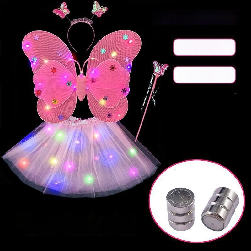 Mergaičių švytintys drugelių sparnai — audinys, animacinis stilius, sceninis rekvizitas