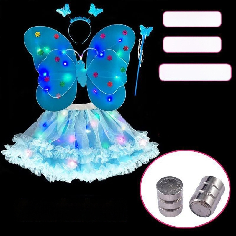 Mergaičių švytintys drugelių sparnai — audinys, animacinis stilius, sceninis rekvizitas