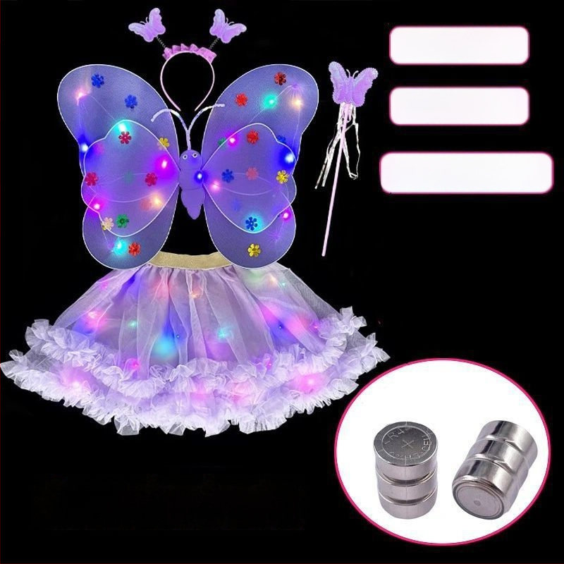 Mergaičių švytintys drugelių sparnai — audinys, animacinis stilius, sceninis rekvizitas